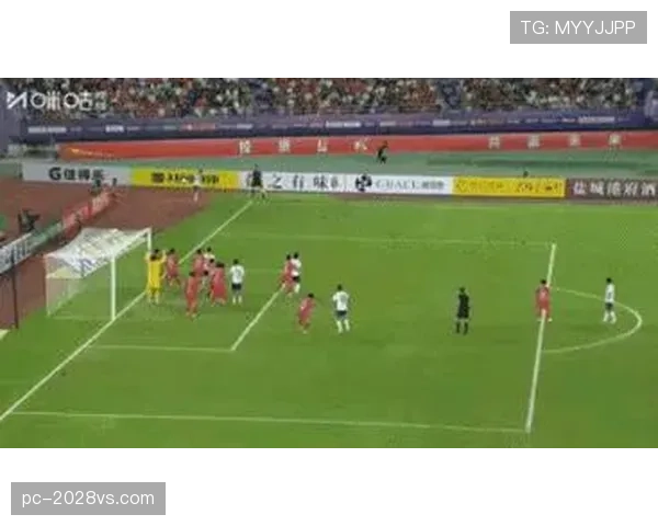 延迟举旗规则：越位判罚为何要等进攻结束？